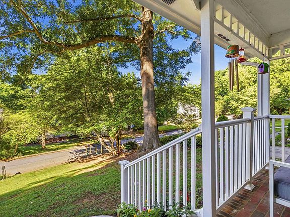 2nd image of 109 Ginger Ln