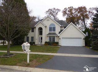 7622 Windsor Ln, Lambertville, MI 48144