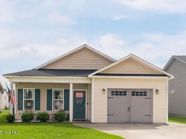 307 E Hargett Street, Richlands, NC 28574