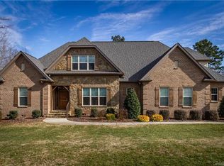 2404 Stoneview Ct, Denver, NC 28037