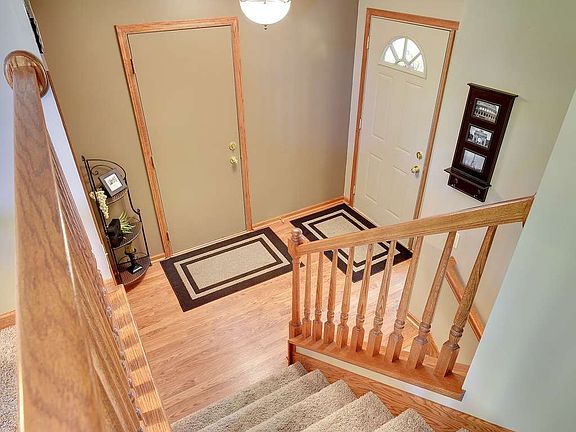 5th image of 8523 Hiawatha Ave