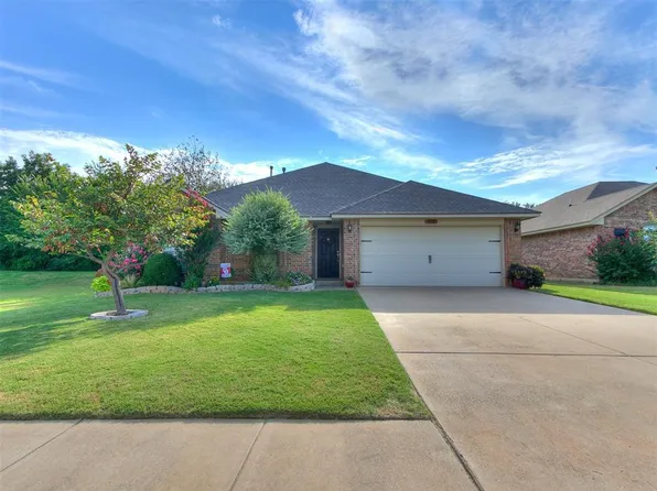 124 N Lockeport Dr, Edmond, OK 73003