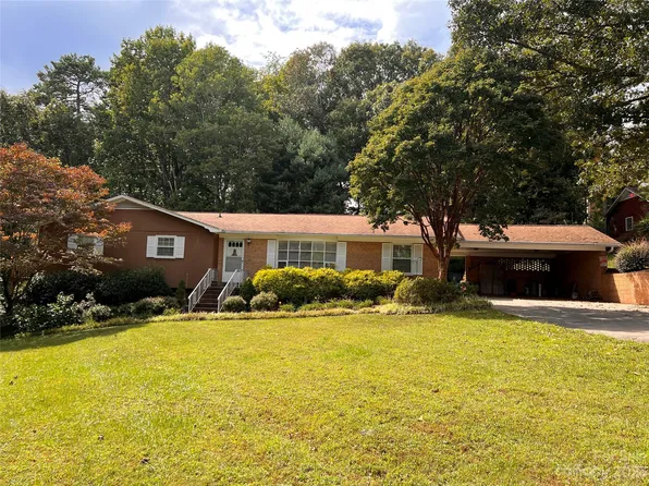 71 Gazebo Rd, Hickory, NC 28601