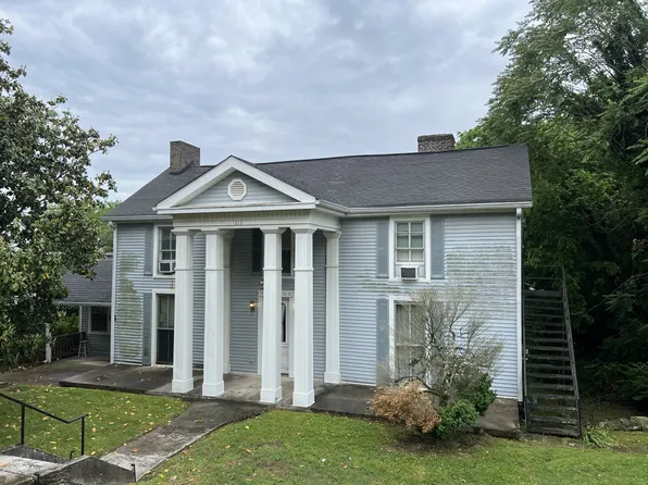 613 W 7th St, Columbia, TN 38401