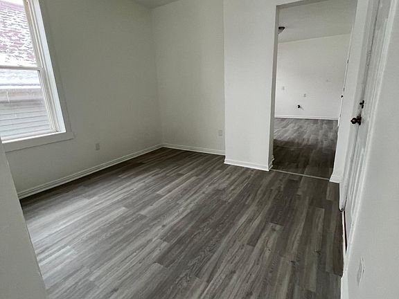 3rd image of 4440 S Hermitage Ave #2F