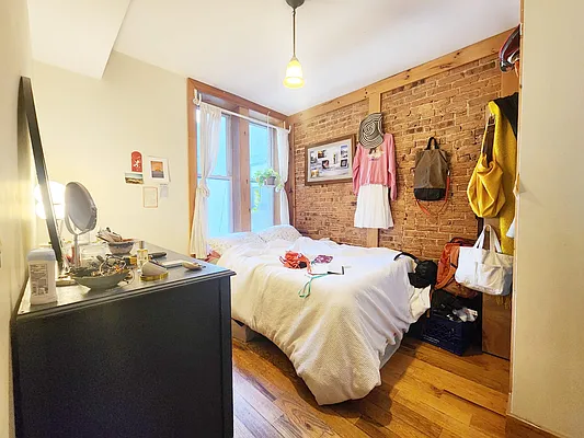 Rented by RELEASE NY | media 14