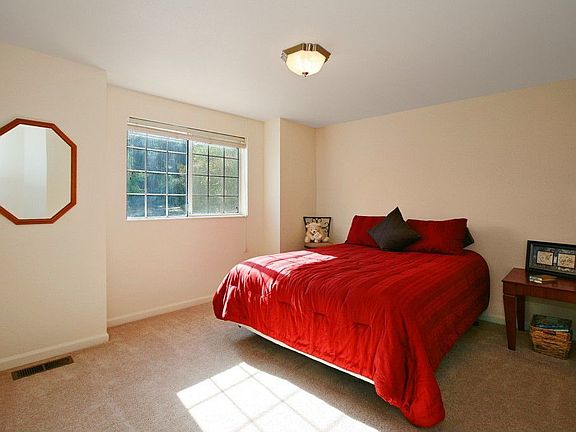2nd image of 4618 NW Bernard St