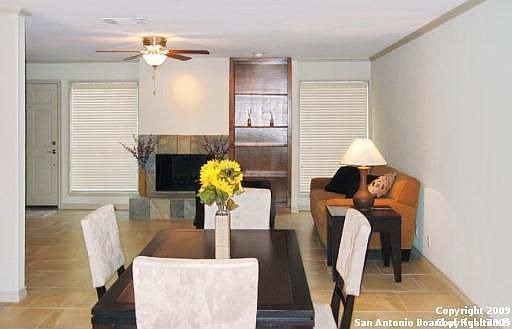 4th image of 128 Grove Pl