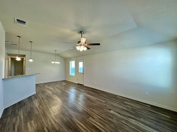 4th image of 3323 Stonewall Dr