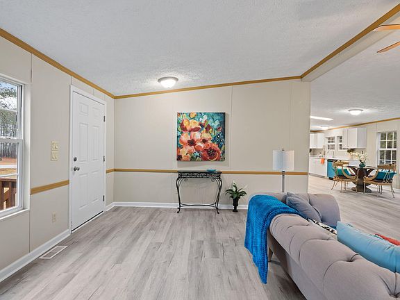 5th image of 266 Huff Ln