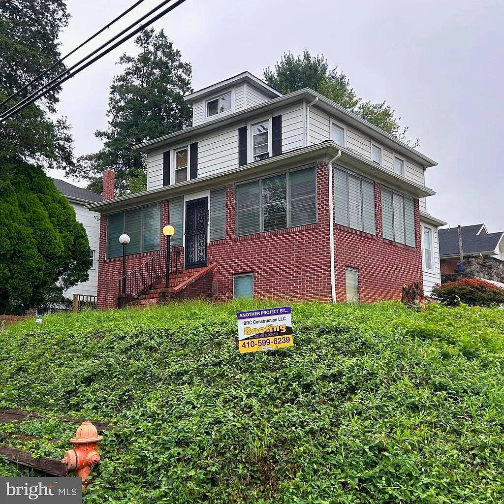 4 bed, 2074 sqft, $3,000 — Photo 1