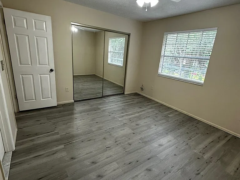 175 Yorktowne Dr #10 — Photo 11