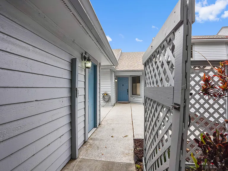 6215 SE Georgetown Pl — Photo 24