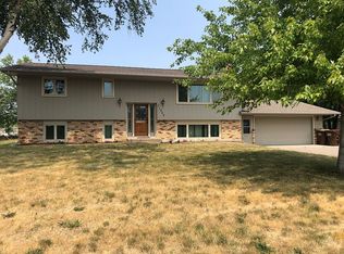 21900 129th Ave N, Rogers, MN 55374