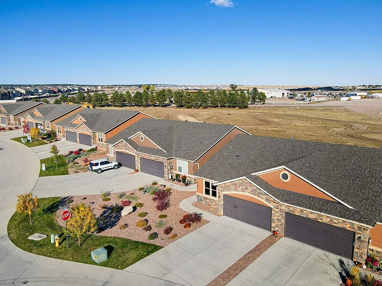 8197 Mockorange Hts — Photo 4