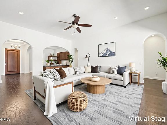 3rd image of 2923 E CONSTANCE Way