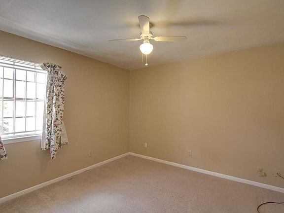 4th image of 15410 Blueridge Ct