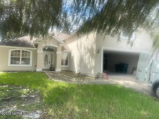 4 bed, 3.0 bath, 2114 sqft, $2,600 — Photo 2