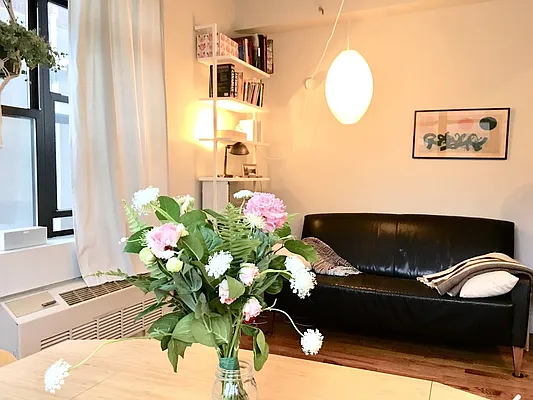 Rented by City Vista Inc | media 34