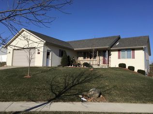 776 Ojibwe Path, Kewaskum, WI 53040