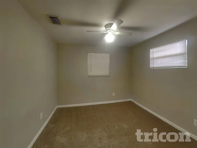 8636 Oriole Ln — Photo 10