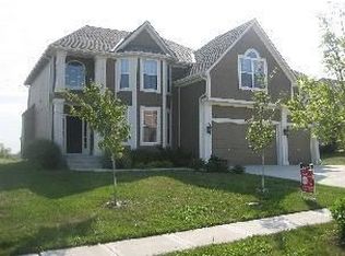 10109 Theden Cir, Lenexa, KS 66220