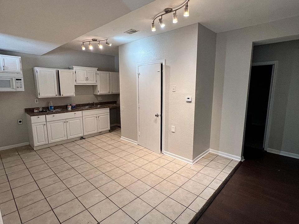 2nd image of 7327 Bellefontaine Ave #A