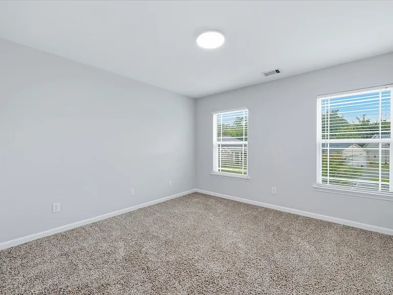 8 Woods Way — Photo 26