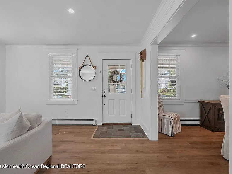 64 Curtis Ave — Photo 11