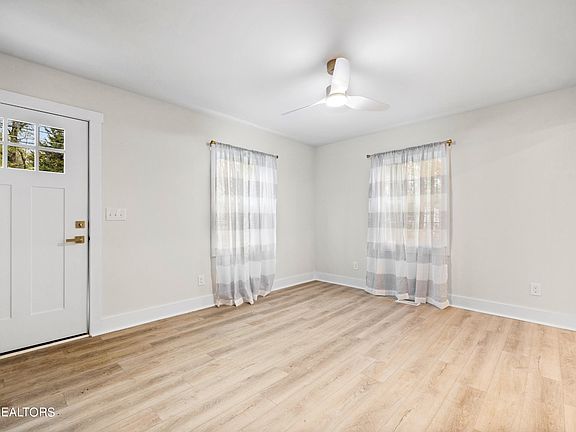 4th image of 2801 Edgewood Ave
