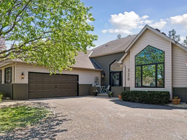 326 Lady Slipper Ln, Vadnais Heights, MN 55127