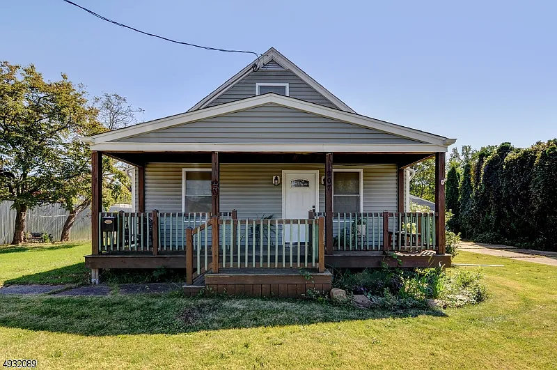 207 Wyoming Pl photo 1