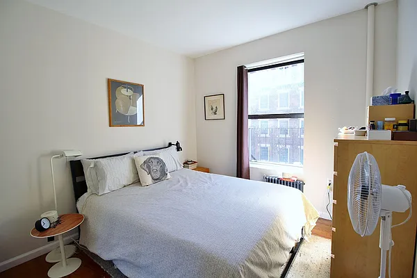 Rented by Julianna Realty Corp | media 16