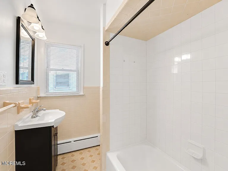 1 Gaston Ave #UPSTAIRS — Photo 6