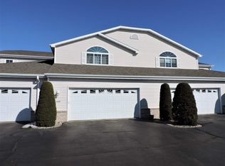 3130 White Tail Ln UNIT B, Oshkosh, WI 54904