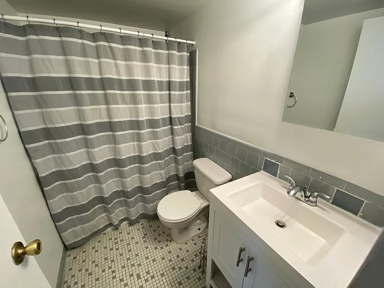 575 Thayer Ave — Photo 6