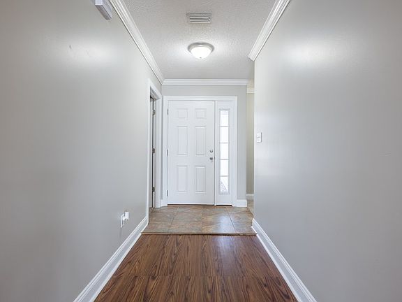 3rd image of 4245 Deercrest Dr