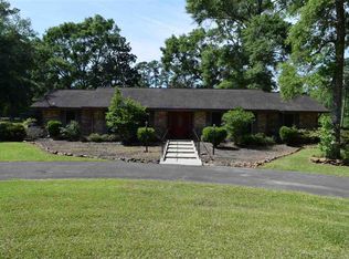 220 Autumn Shadows Dr, Silsbee, TX 77656