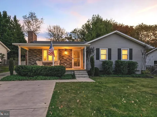 1034 Saxon Hill Dr, Cockeysville, MD 21030