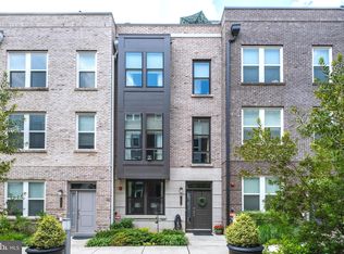 13336 Sherwood Park Ln, Herndon, VA 20171