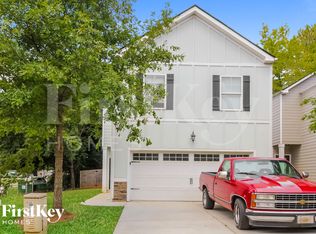 28 E Newnan Rd, Newnan, GA 30263