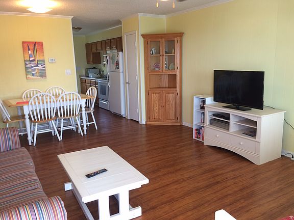 4th image of 1312 Ocean Dr