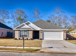 14036 Fox Hill Dr, Gulfport, MS 39503