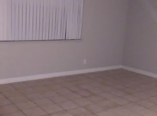 524 Greenbriar Townhouse Way, Las Vegas, NV 89121