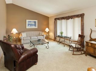 435 Ridge View Cir, Hamel, MN 55340