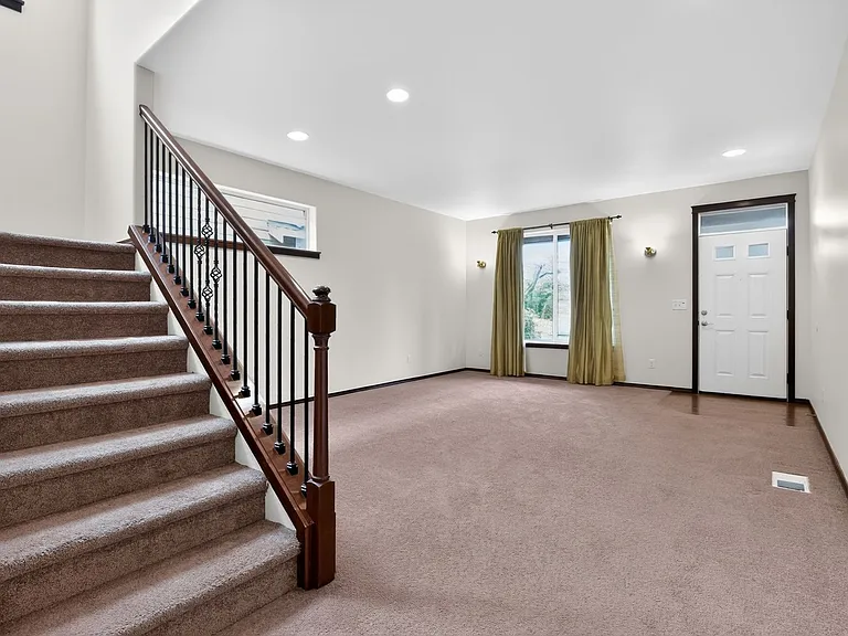 18901 34th Dr SE — Photo 7