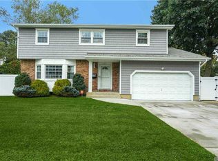 183 Liberty St, Deer Park, NY 11729