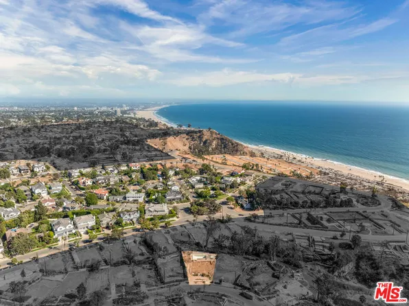 518 Muskingum Pl, Pacific Palisades, CA 90272