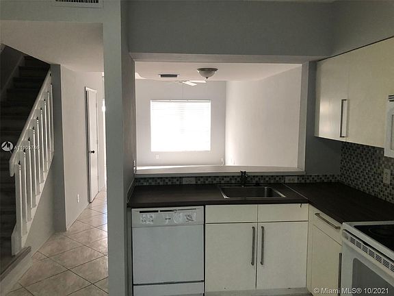 5th image of 67 Whitehead Cir