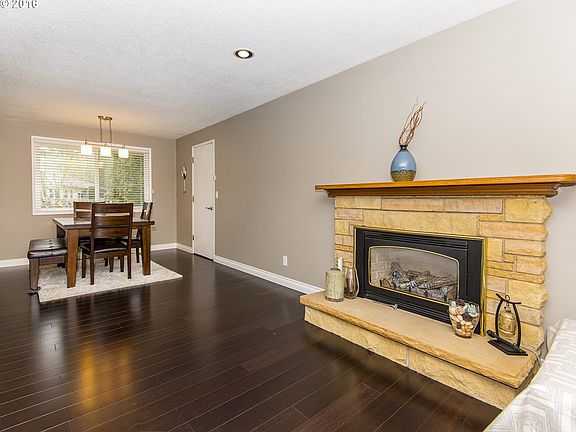 4th image of 1359 SE 37th Ave